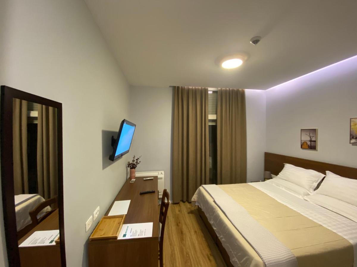 In Center Hotel Τίρανα Εξωτερικό φωτογραφία