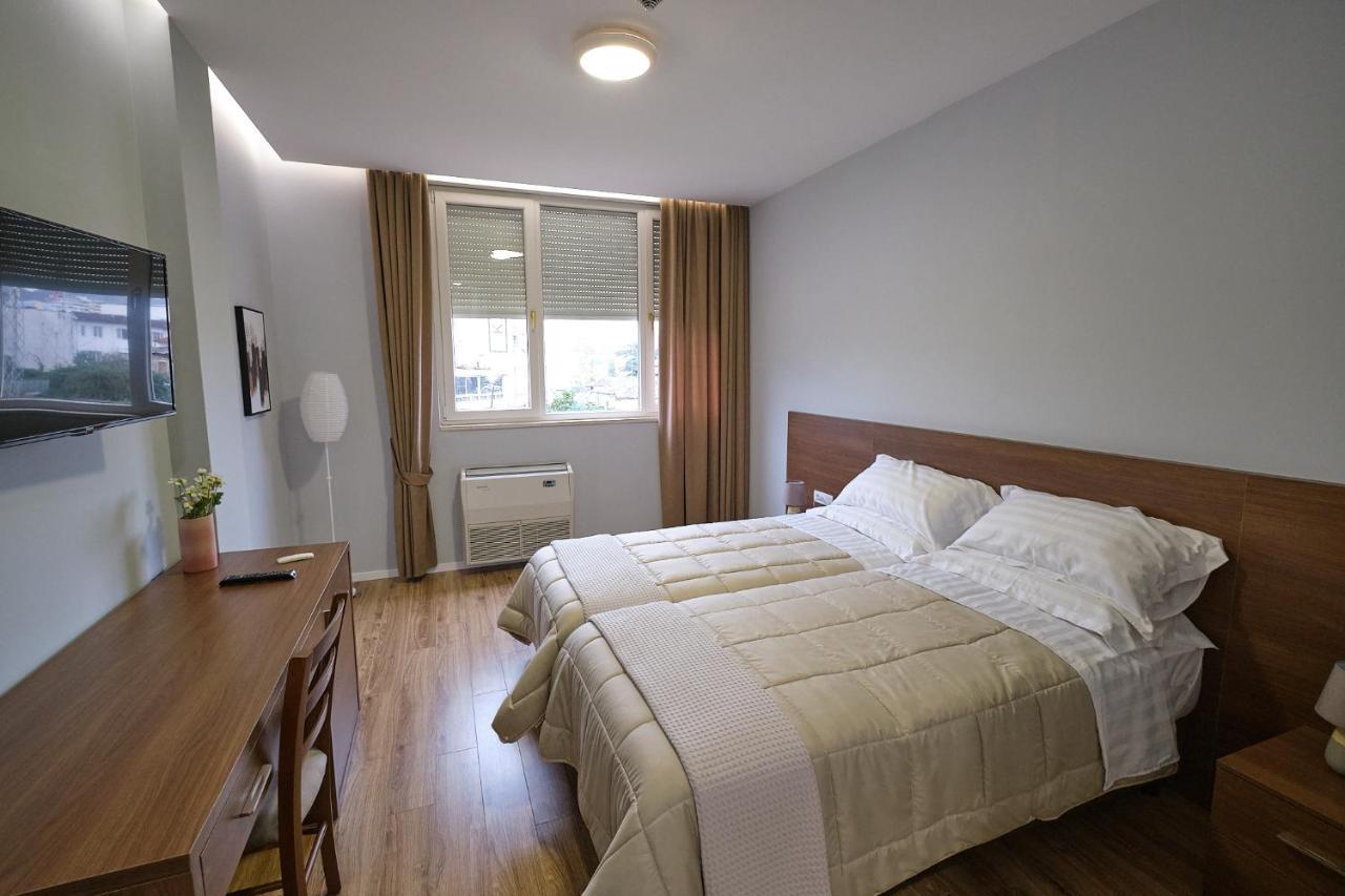 In Center Hotel Τίρανα Εξωτερικό φωτογραφία